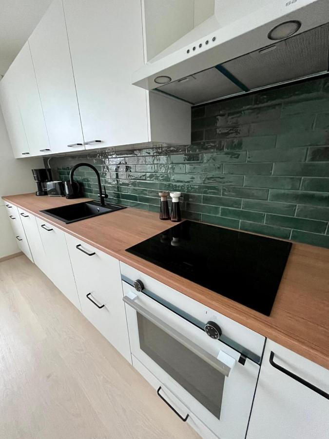 Ylimmaen Kerroksen Tilava Kolmio Jokinaekymaellae Apartment Rovaniemi Bagian luar foto